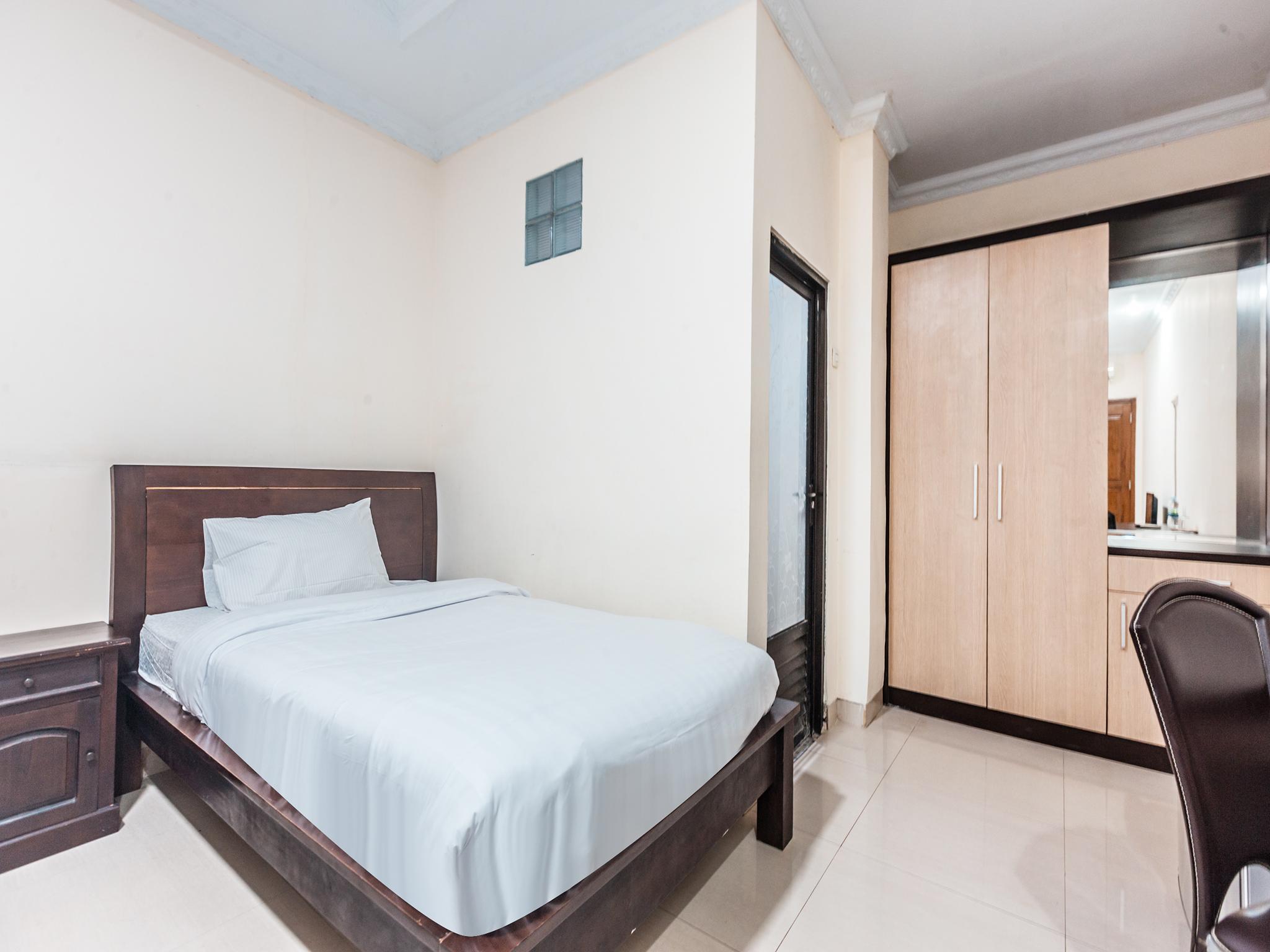 Oyo 1667 Wisma Lux Barkah Jakarta Exteriér fotografie