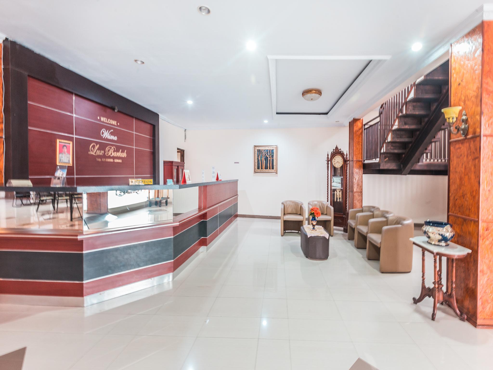 Oyo 1667 Wisma Lux Barkah Jakarta Exteriér fotografie