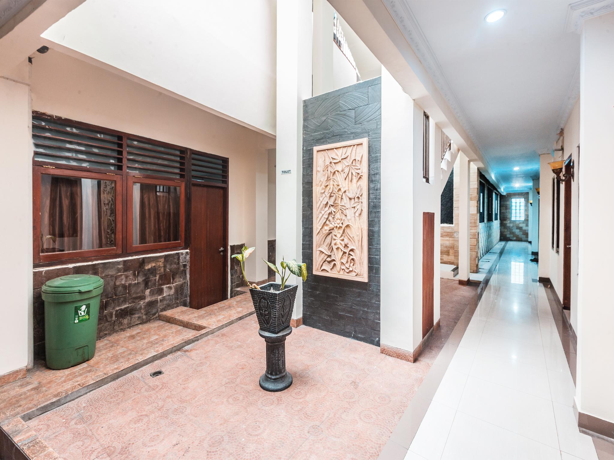 Oyo 1667 Wisma Lux Barkah Jakarta Exteriér fotografie