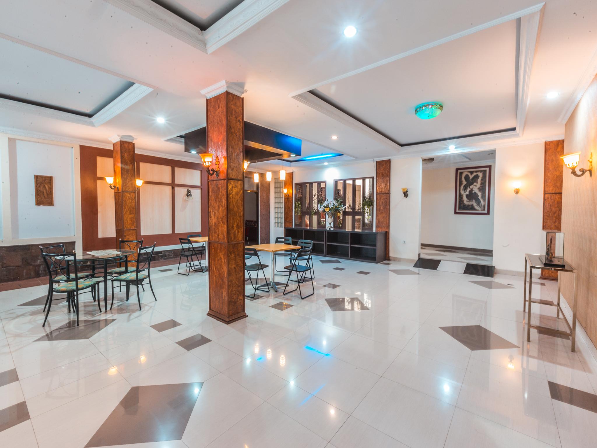 Oyo 1667 Wisma Lux Barkah Jakarta Exteriér fotografie