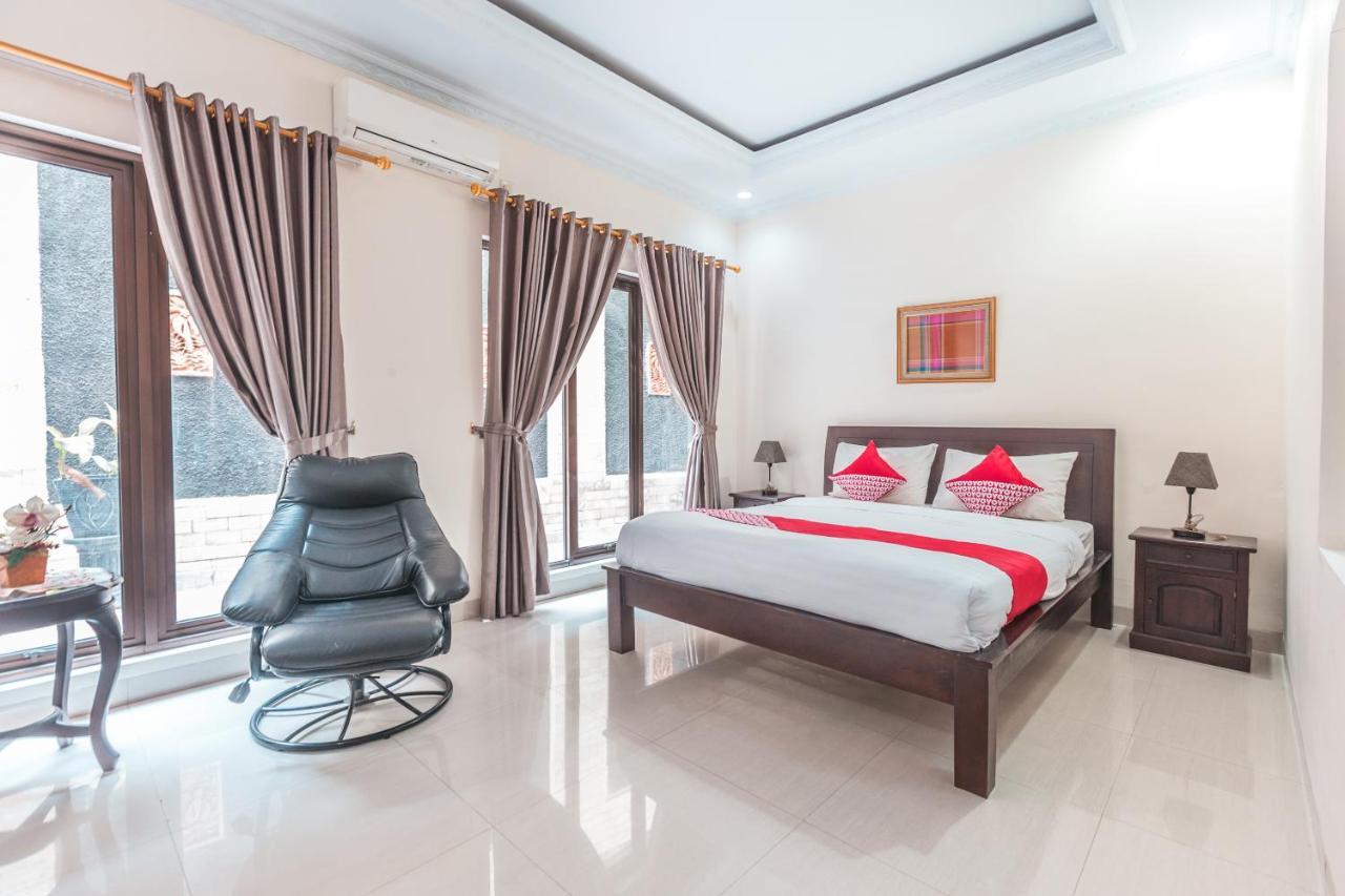 Oyo 1667 Wisma Lux Barkah Jakarta Exteriér fotografie