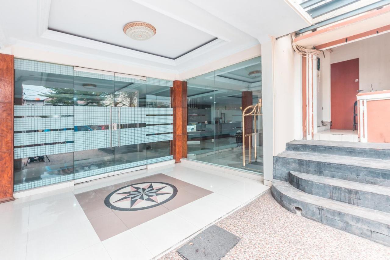 Oyo 1667 Wisma Lux Barkah Jakarta Exteriér fotografie